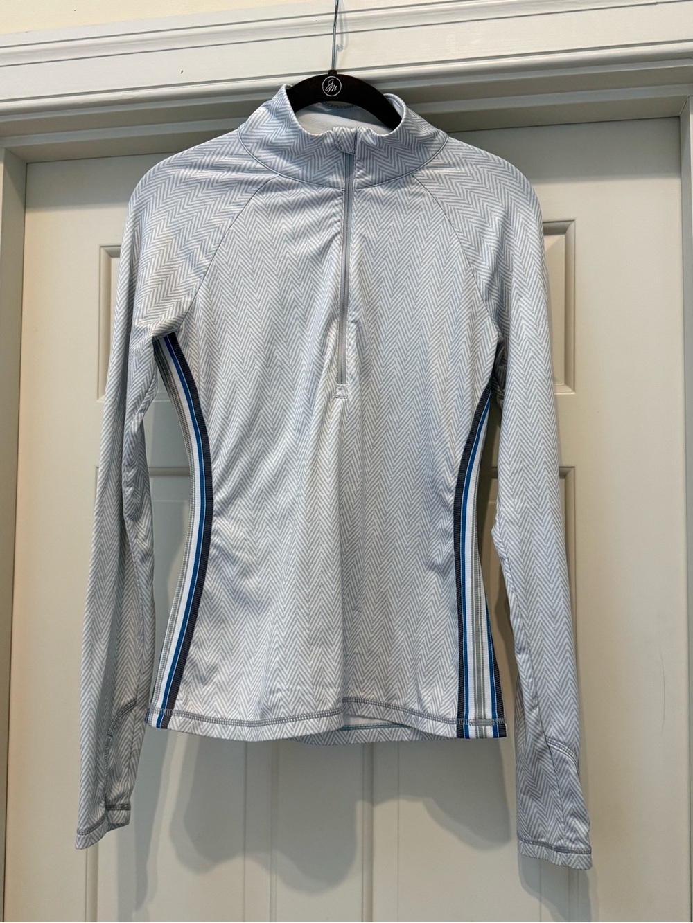 Athleta Light Gray Chevron Pullover